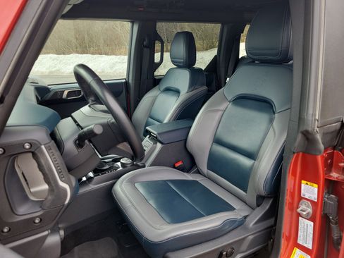 Used 2024 Ford Bronco Outer Banks w/ Sasquatch Package AWD/4WD image 14