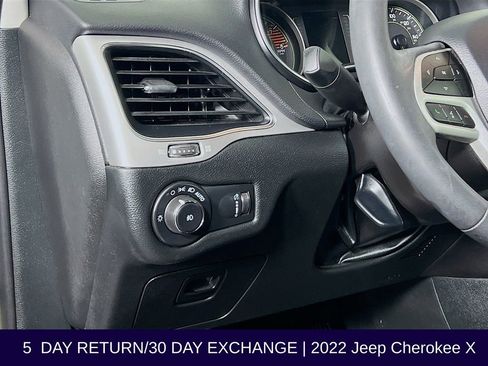 Used 2022 Jeep Cherokee Latitude image 12