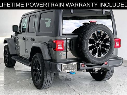 Used 2023 Jeep Wrangler Unlimited Sahara AWD/4WD image 15