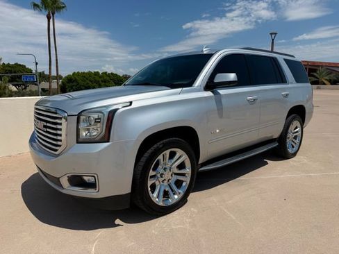 Used 2018 GMC Yukon SLT w/ Premium Edition AWD/4WD image 4