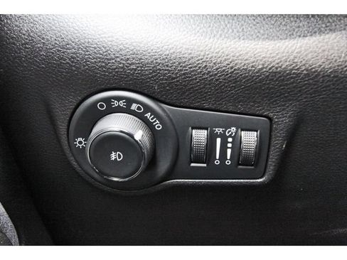 Used 2024 Jeep Compass Latitude AWD/4WD image 19