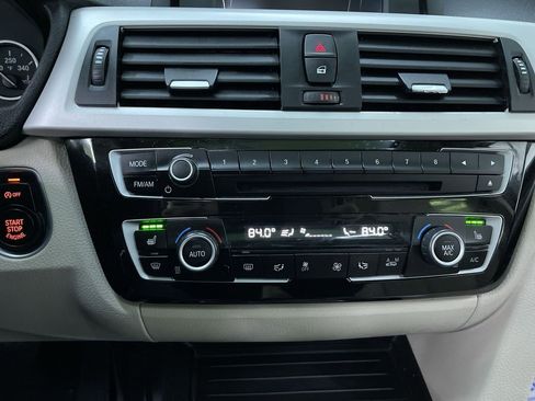 Used 2017 BMW 320i xDrive xDrive image 23