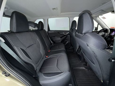 Used 2023 Subaru Forester Premium image 17