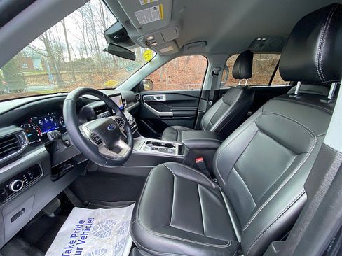 Certified 2023 Ford Explorer XLT w/ Equipment Group 202A image 23