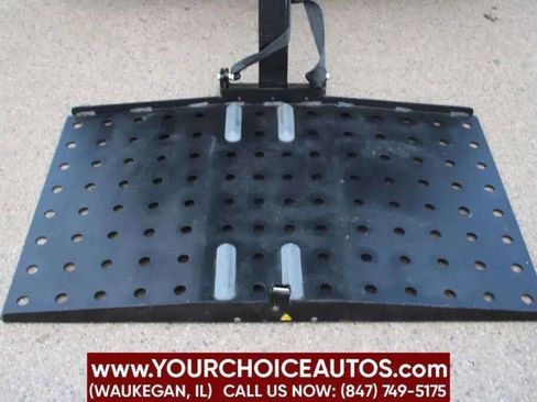 Used 2012 Toyota Sienna LE w/ Towing Pkg image 27