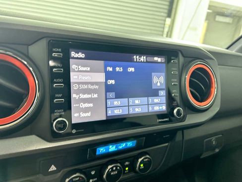 Used 2021 Toyota Tacoma TRD Off-Road image 12
