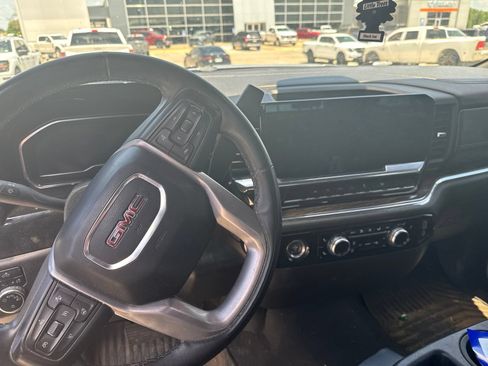 Used 2024 GMC Sierra 1500 SLE RWD image 12