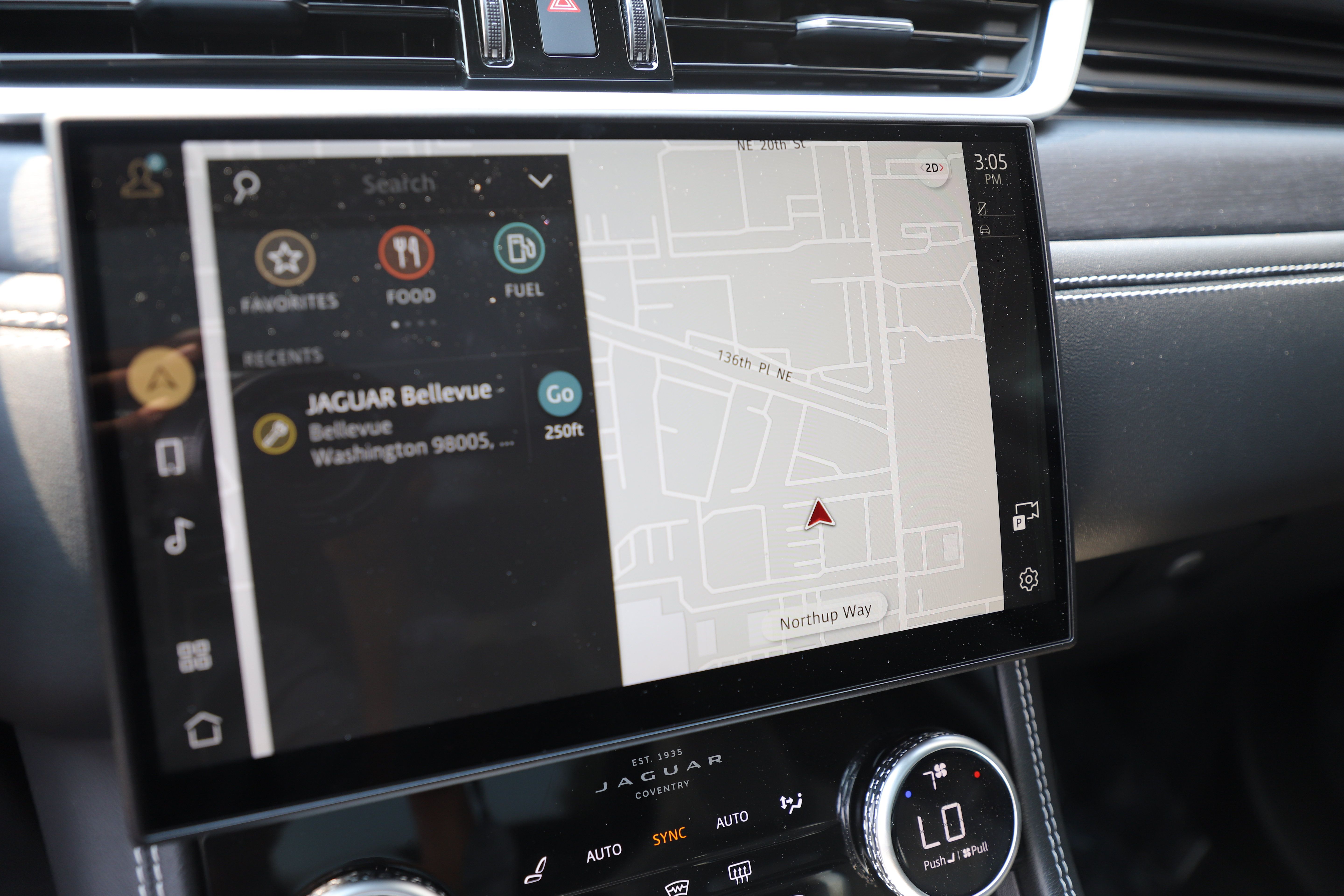 Certified 2025 Jaguar F-PACE R-Dynamic S AWD/4WD image 21