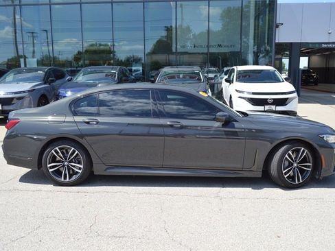 Used 2021 BMW 750i xDrive w/ M Sport Package image 7