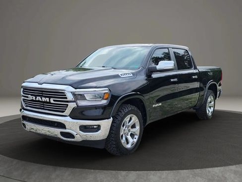 Used 2019 RAM 1500 Laramie AWD/4WD image 3