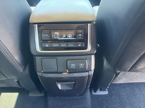 Used 2019 Subaru Ascent Limited w/ Popular Package #3 AWD/4WD image 25