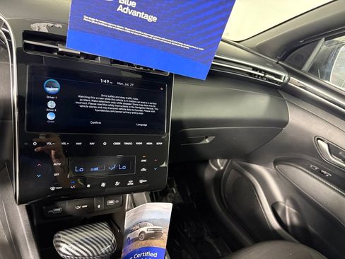 Used 2023 Hyundai Santa Cruz SEL Premium AWD/4WD image 18