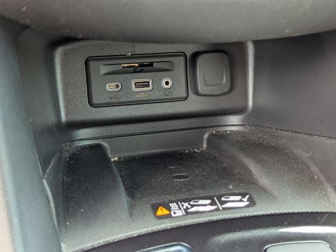 Used 2024 Chevrolet Equinox Premier w/ LPO, Cargo Package FWD image 28