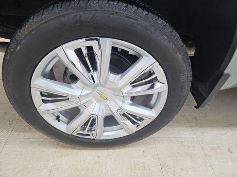 Used 2025 Chevrolet Silverado 1500 High Country w/ High Country Premium Package image 25