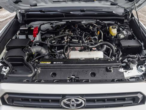 Used 2025 Toyota 4Runner SR5 image 28