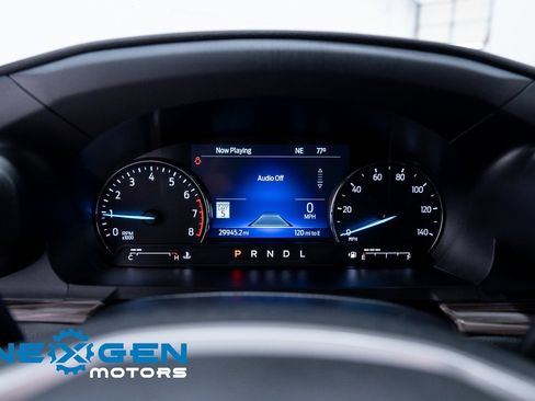 Used 2023 Ford Explorer Limited image 8