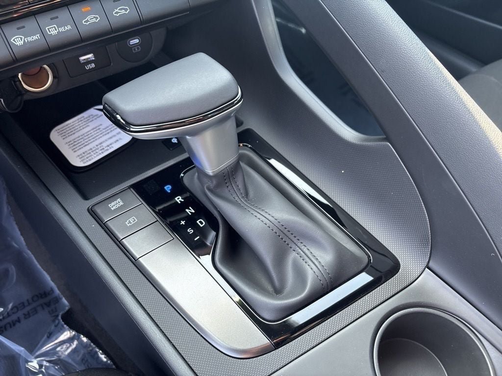 New 2026 Hyundai Elantra Sport FWD image 17
