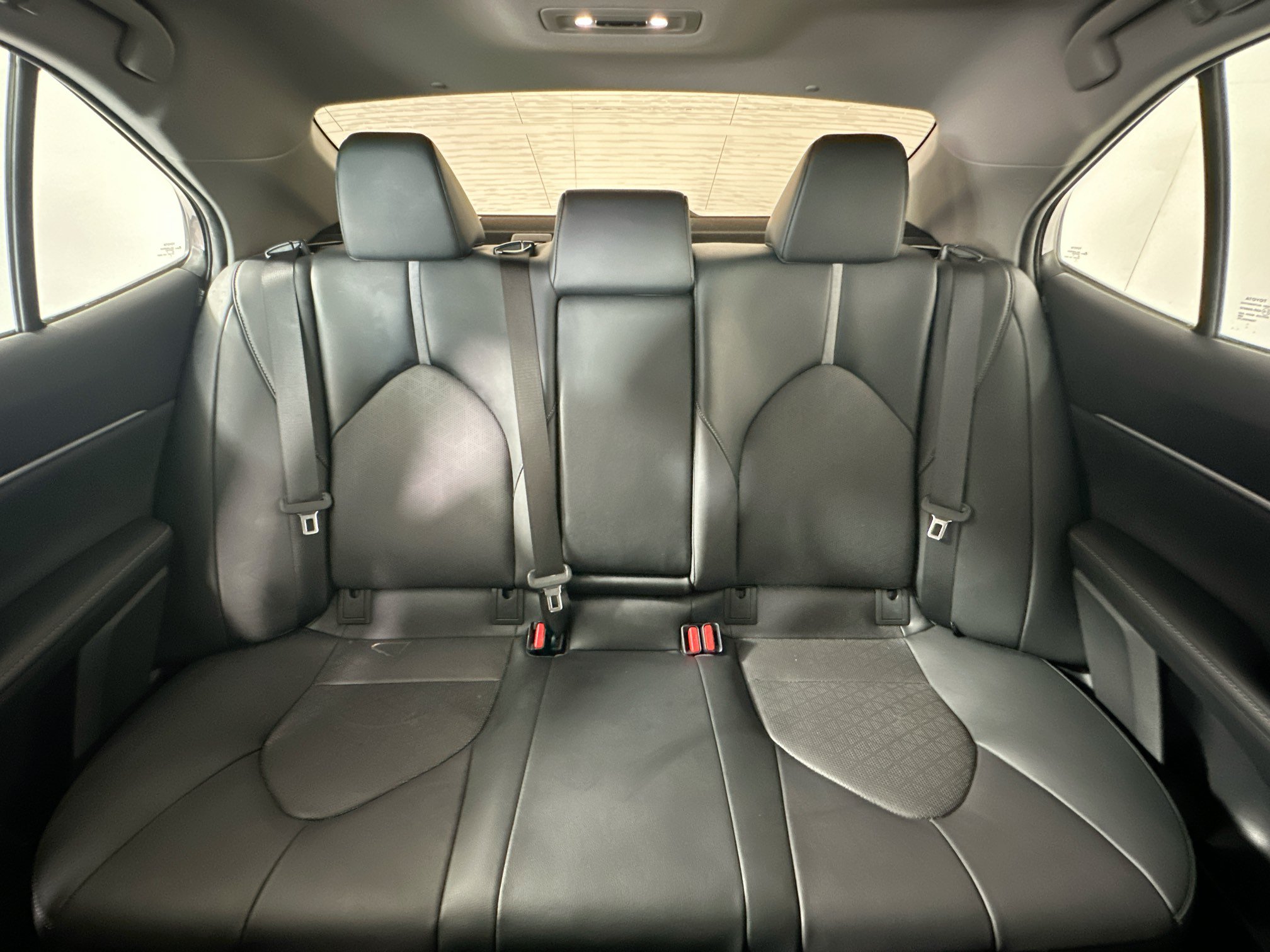 Used 2022 Toyota Camry XSE FWD image 30