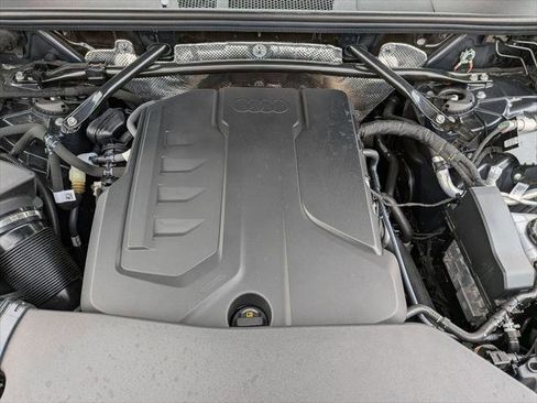 Certified 2025 Audi Q5 Prestige image 29