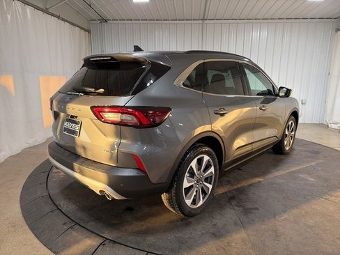 Used 2025 Ford Escape Platinum w/ Premium Technology Package image 9