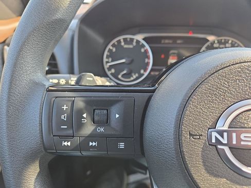 Used 2023 Nissan Rogue SV AWD/4WD image 22