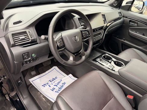 Used 2024 Honda Ridgeline Black Edition image 13