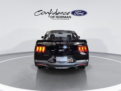 Used 2024 Ford Mustang GT Premium image 7