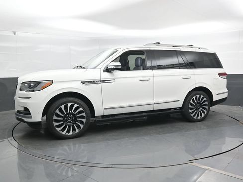 Used 2022 Lincoln Navigator Black Label AWD/4WD image 7