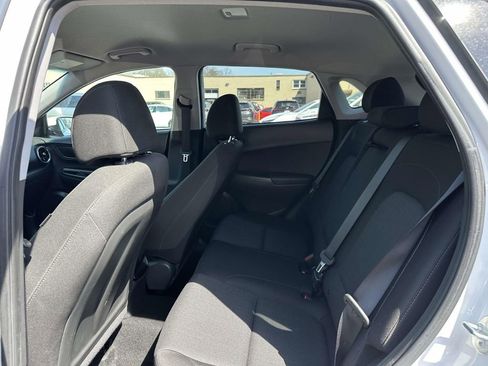 Used 2023 Hyundai Kona SEL AWD/4WD image 9