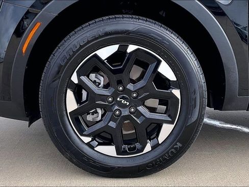 Used 2025 Kia Sorento S AWD/4WD image 9