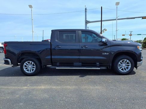 Used 2023 Chevrolet Silverado 1500 LT w/ LPO, Dark Essentials Package RWD image 9