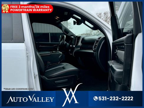 Used 2021 RAM 1500 Big Horn w/ Built-to-serve Edition image 17