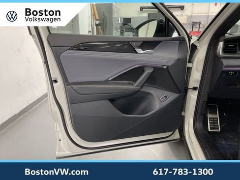 New 2026 Volkswagen Tiguan SE R-Line AWD/4WD image 27