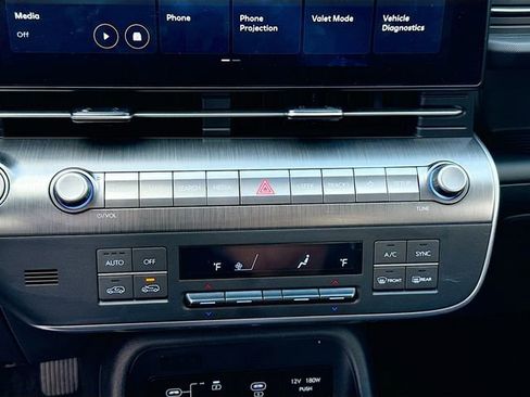 Used 2024 Hyundai Kona SEL image 15