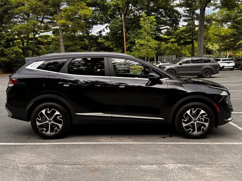 Used 2023 Kia Sportage EX AWD/4WD image 6
