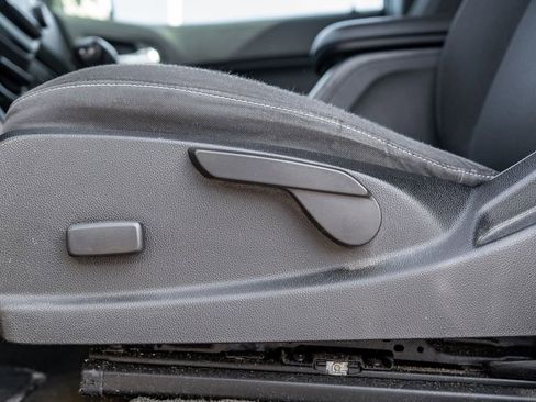 Used 2016 Chevrolet Colorado LT w/ LT Convenience Package image 19