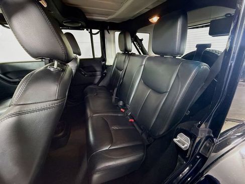 Used 2014 Jeep Wrangler Unlimited Altitude image 23