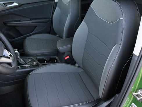 New 2025 Volkswagen Taos SE AWD/4WD image 20