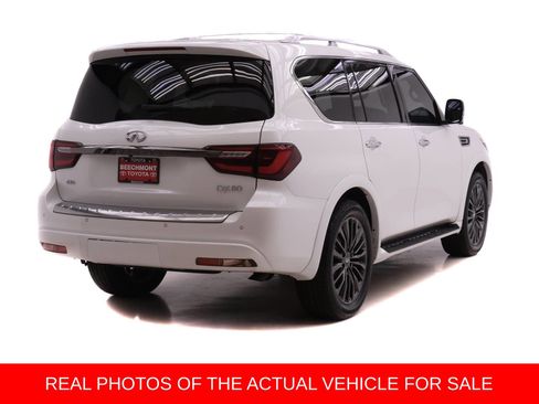 Used 2024 INFINITI QX80 Sensory AWD/4WD image 2