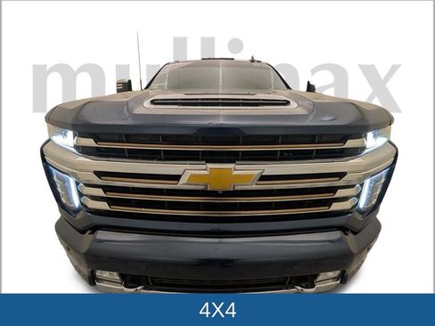 Used 2022 Chevrolet Silverado 3500 High Country image 13