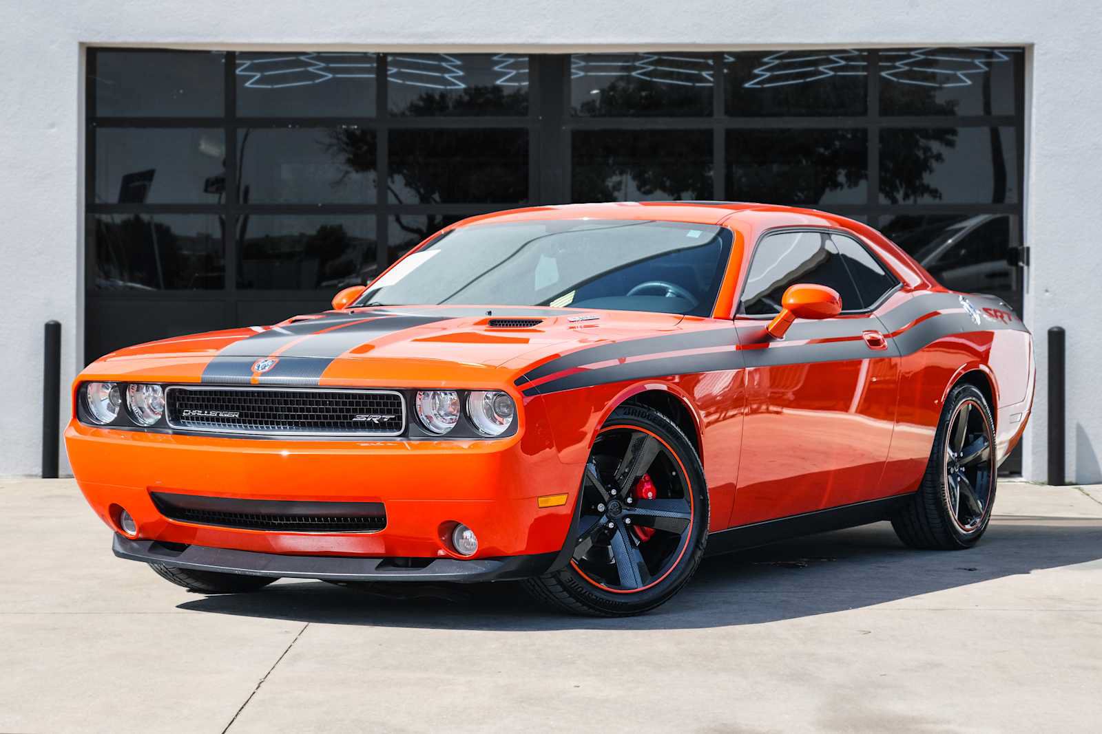 Used 2008 Dodge Challenger SRT8 RWD image 1