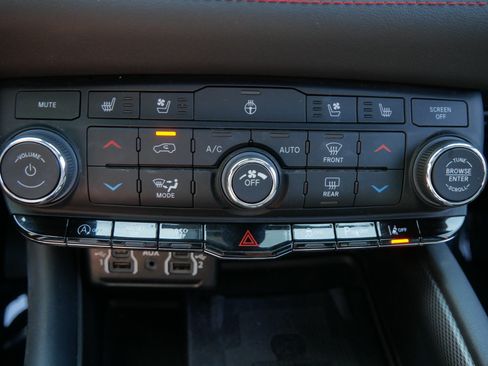 Used 2023 Dodge Durango GT AWD/4WD image 26