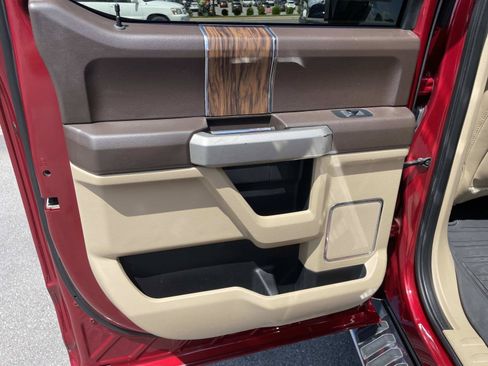 Used 2019 Ford F150 Lariat w/ Equipment Group 502A Luxury AWD/4WD image 12