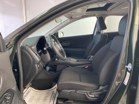 Used 2018 Honda HR-V EX image 19