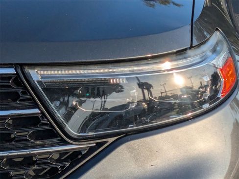 Used 2020 Ford Explorer XLT image 15