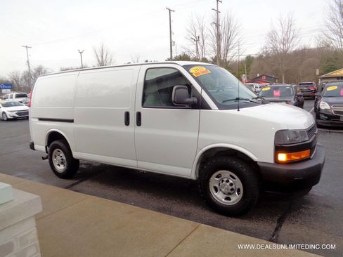 Used 2021 Chevrolet Express 2500 2500 3dr Cargo Van w/ Driver Convenience Package image 2