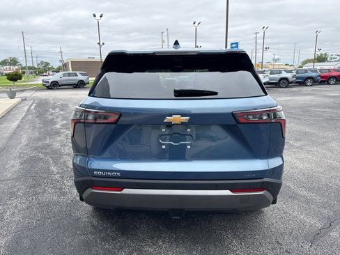 Used 2026 Chevrolet Equinox LT w/ Convenience Package II FWD image 4