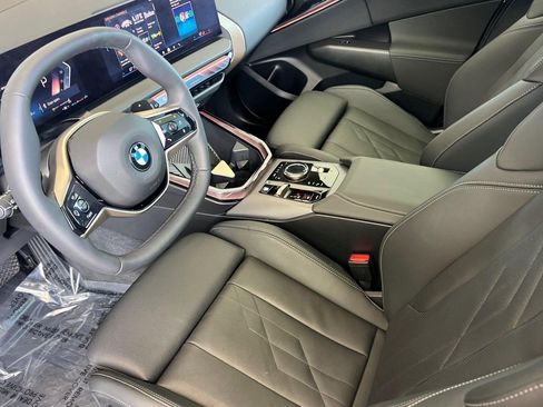 Used 2025 BMW X3 xDrive30 w/ Premium Package AWD/4WD image 4