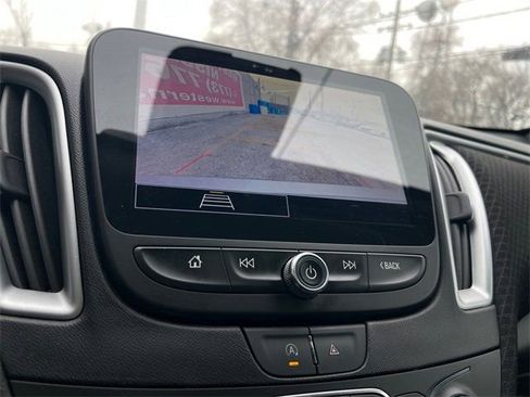 Used 2024 Chevrolet Malibu LT image 16