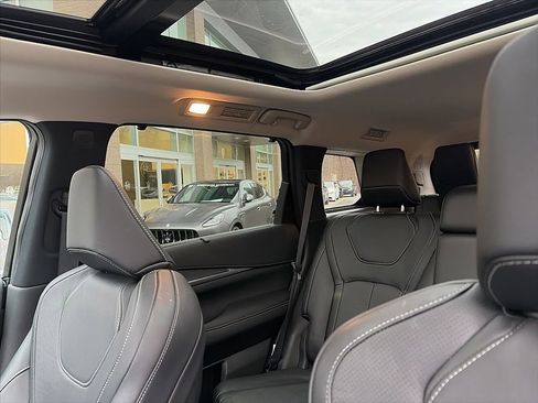 Used 2023 INFINITI QX60 Luxe w/ Cargo Package image 7